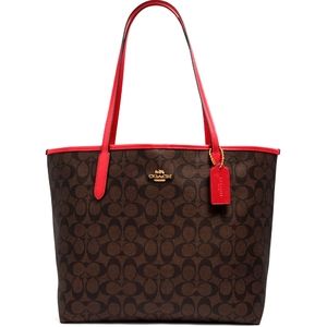 Coach Signature Tote Bag 💃